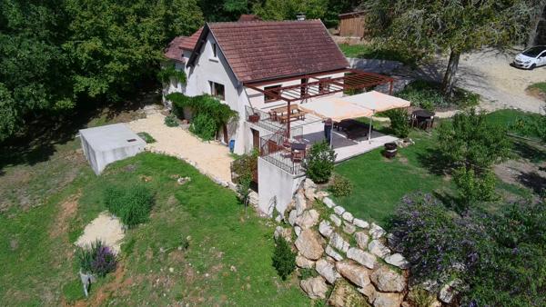Superbe maison de 3 chambres dans les bois