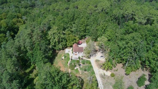 Superbe maison de 3 chambres dans les bois