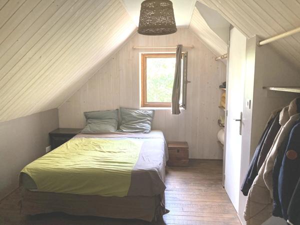 Superbe maison de 3 chambres dans les bois