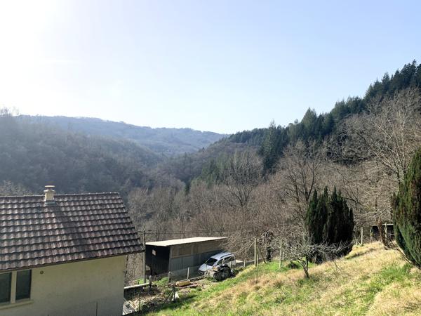 Maison restaurée avec jolie vue et terrain