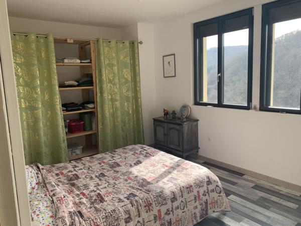 Maison restaurée avec jolie vue et terrain