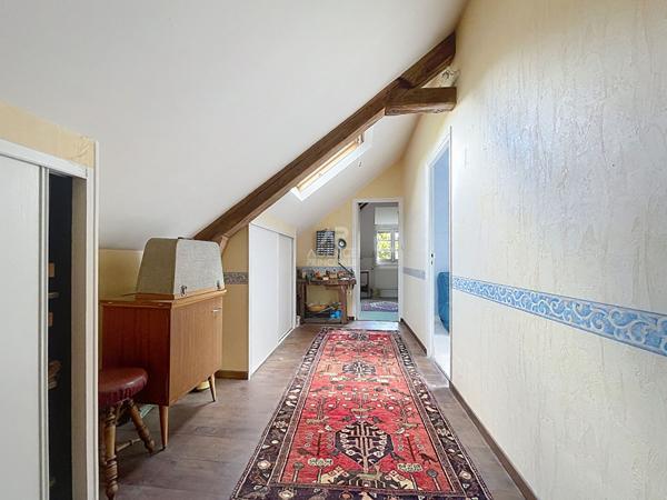 Maison de 8 pièces €1 278 225 ** - Référence 162088