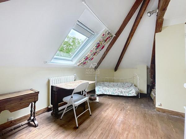Maison de 8 pièces €1 278 225 ** - Référence 162088