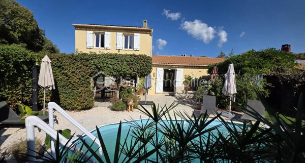 🏡 BSK IMMOBILIER – VALÉRIE BARBIERI vous propose à la vente, en exclusivité:

A Vidauban, charmant village provençal du Var, découvrez cette agréable maison entièrement rénovée entre 2022 et 2025, située au sein d’un quartier résidentiel calme et agréable, à proximité des commodités.
À environ 15 minutes à pied des commerces et services, cette maison offre un cadre de vie pratique et confortable, tout en permettant de profiter pleinement de la douceur de vivre provençale.
Au rez-de-chaussée, vous trouverez une entrée confortable avec placard puis vous découvrirez une belle pièce de vie composée d’un séjour et d’une salle à manger, ainsi qu’une cuisine indépendante avec son cellier attenant d'où vous pouvez accéder par le garage. Wc séparé.  
À l’étage, l’espace nuit propose 3 belles chambres, dont deux avec placards, ainsi qu’une salle d’eau et des WC séparé.
🌿 Côté extérieur, vous profiterez d’un jardin clos et joliment arboré, agrémenté d’une piscine semi-enterrée de 5 x 3 m au sel, d’une pergola et d’un arrosage automatique, à l'abris des regards.
⭐ Le véritable atout : un studio indépendant accolé à la maison, idéal pour recevoir famille et amis, créer un espace professionnel, envisager une location ou simplement disposer d’un espace totalement indépendant ou également créer une 4 ème chambre au rez-de-chaussée.
🚗 La propriété permet également de stationner jusqu’à 4 véhicules à l'intérieur et dispose d’un garage, ainsi que d’une borne de recharge pour véhicule électrique.
Belles prestations : 
✅ 3 chambres✅ Studio indépendant✅ Jardin clos et arboré✅ Piscine semi-enterrée 5 x 3 m au sel✅ Pergola✅ Garage✅ Stationnement jusqu’à 4 véhicules✅ Climatisation réversible dans toutes les pièces✅ Poêle à bois✅ Panneaux solaires✅ Borne de recharge électrique✅ Arrosage automatique✅ Tout-à-l’égout
📍 Un emplacement idéal : 
Vidauban bénéficie d’un accès rapide aux principaux axes routiers, avec l’autoroute A8 à proximité (à 15 mn) et la gare TGV des Arcs-Draguignan facilement accessible (à 10 mn). 
Vous pourrez ainsi profiter du calme d’un village provençal tout en restant à proximité des villes et du littoral.
✨ Une maison chaleureuse, fonctionnelle et parfaitement adaptée à une vie de famille, avec un véritable potentiel grâce à son studio indépendant.
📞 Une visite s’impose pour découvrir son environnement et ses nombreuses possibilités.
Visites possibles 7 jours sur 7, week-ends, dimanche et jours fériés sur rendez-vous.