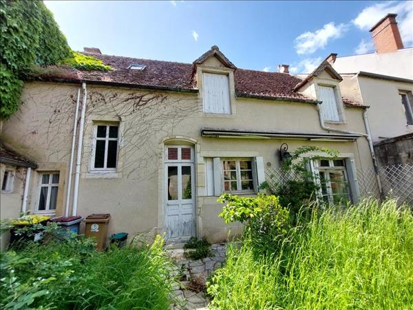 Maison à vendre |  Saint-Amand-Montrond |  6 pièces | 197 m²