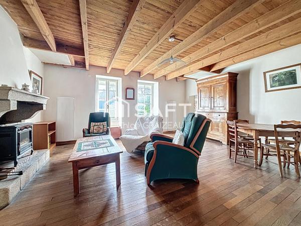 Maison de 160 m², 4 chambres, garage et atelier