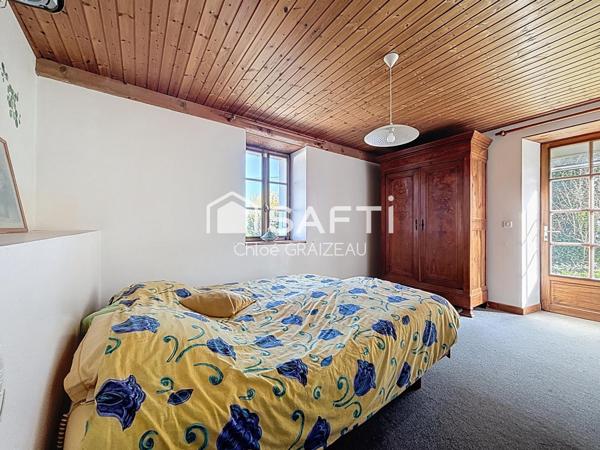 Maison de 160 m², 4 chambres, garage et atelier