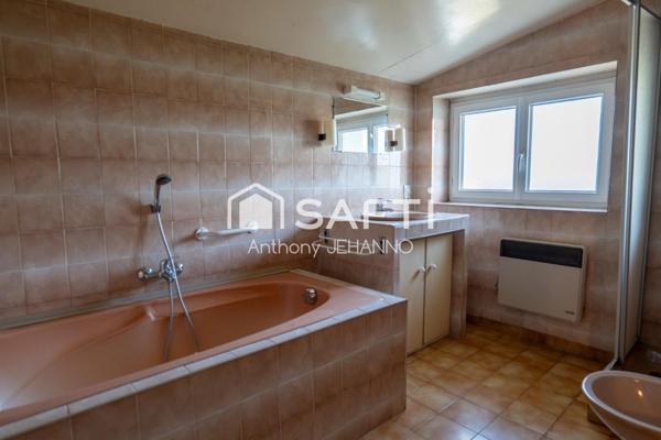 Maison 160 m² au calme avec beau terrain.