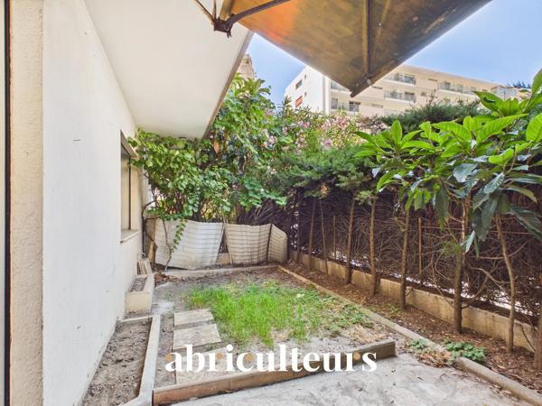 Agréable 2 pièces de 42 m² en rez-de-jardin avec terrasse et cave Le Cannet