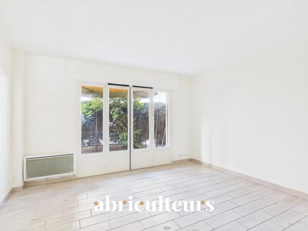 Agréable 2 pièces de 42 m² en rez-de-jardin avec terrasse et cave Le Cannet