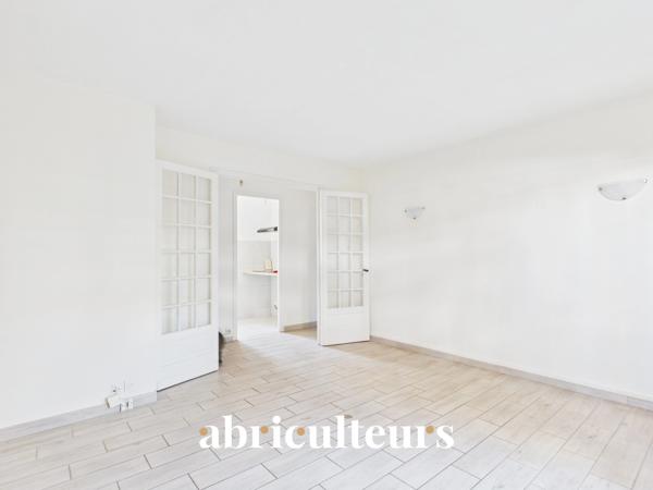 Agréable 2 pièces de 42 m² en rez-de-jardin avec terrasse et cave Le Cannet