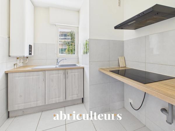 Agréable 2 pièces de 42 m² en rez-de-jardin avec terrasse et cave Le Cannet