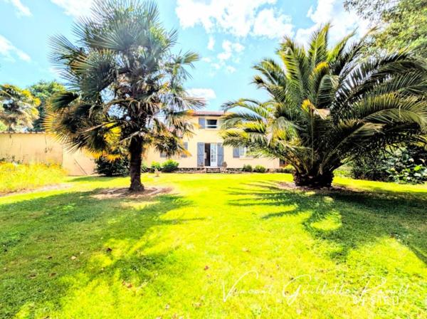 Maison190 m², 7 pièces, 4 chambres, piscine, garage 55m²