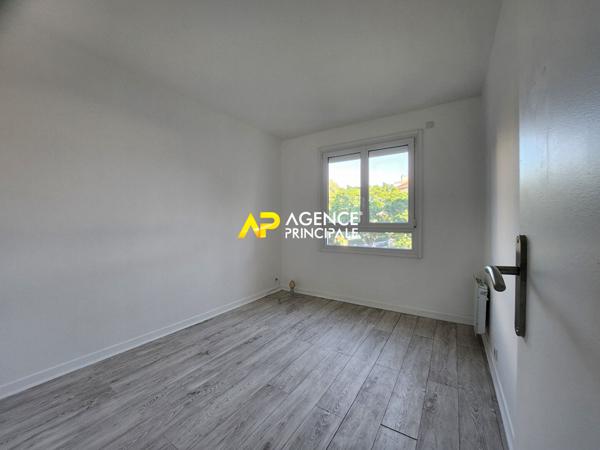 Appartement 3 pièces, avec balcon, parking et cave à 7 minutes de la gare du centre ville d'ARGENTEUIL . €205 000 ** - Référence 4415