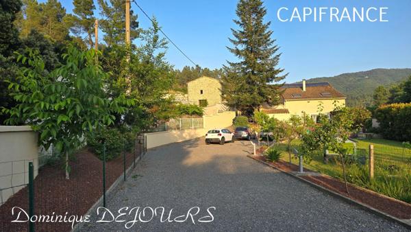 En Ardèche, dans la magnifique Vallée de l'Eyrieux et à 25 minutes de Valence et de l'autoroute A7, grande maison de 248 m² - belles prestations - Terrains plat - Bois - Source - Arrêt bus pr Valence