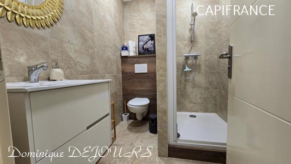 En Ardèche, dans la magnifique Vallée de l'Eyrieux et à 25 minutes de Valence et de l'autoroute A7, grande maison de 248 m² - belles prestations - Terrains plat - Bois - Source - Arrêt bus pr Valence