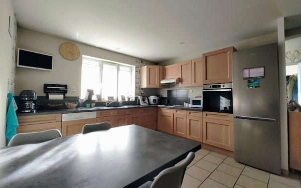 Maison à vendre    4 pièces • 98 m2 Guise