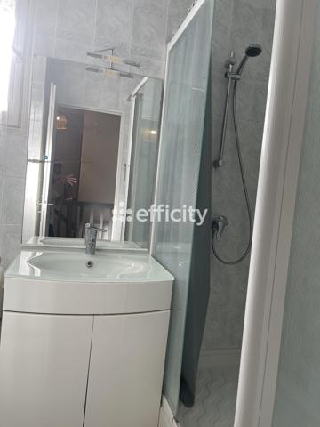Maison
         7 pièces
        - 168 m² Exclusivité 375 000 € *