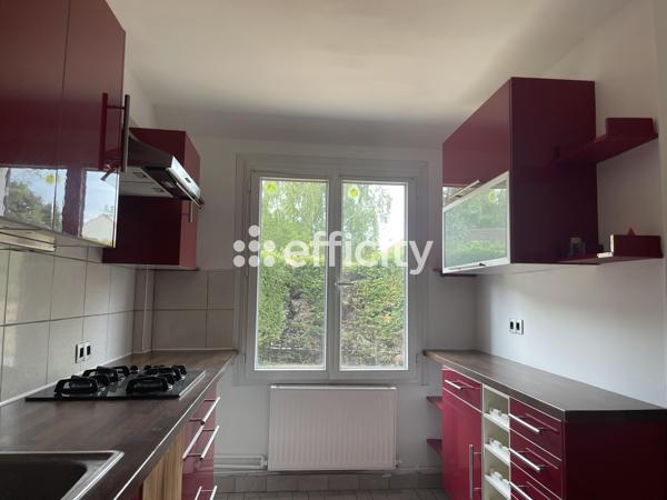 Maison
         7 pièces
        - 168 m² Exclusivité 375 000 € *