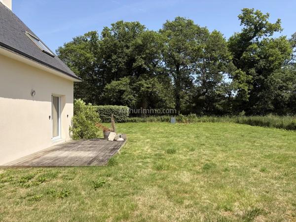 Vente                                                      Maison
                        
                     5 pièces                      103 m2                     à Auray
