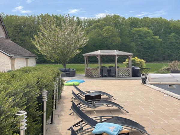 Maison
         9 pièces
        - 300 m² Exclusivité 387 000 € *