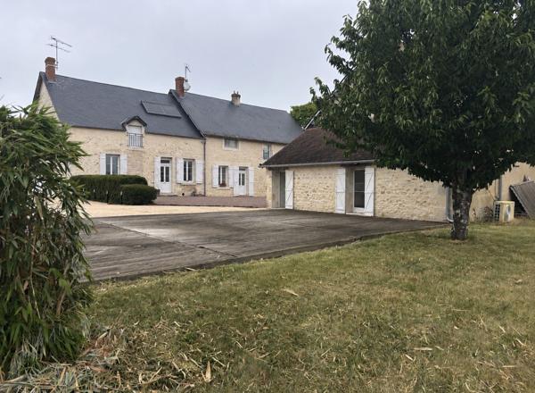 Maison
         9 pièces
        - 300 m² Exclusivité 387 000 € *