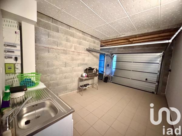 House for sale 6 rooms 123 m² Saint-Renan