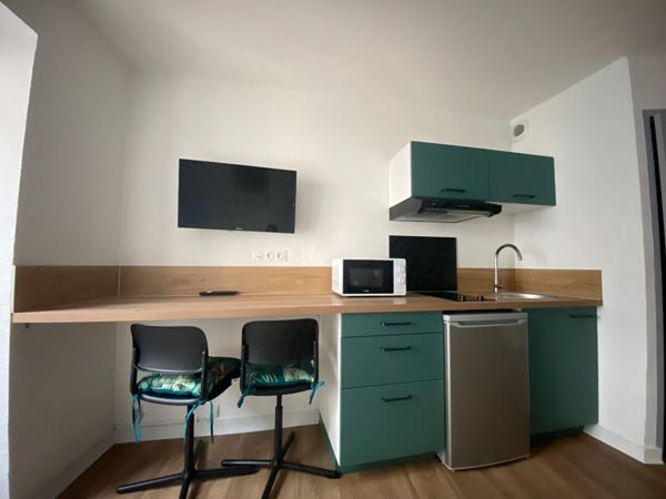 Location appartement Poitiers - 1 pièce(s) - 14 m² - 450 €/mois