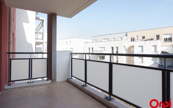 Appartement à louer    3 pièces •  Vénissieux