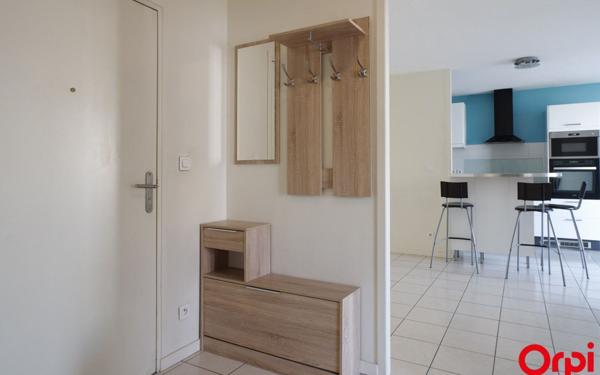 Appartement à louer    3 pièces •  Vénissieux