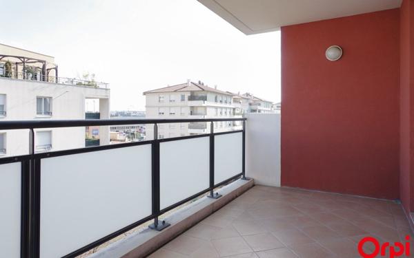 Appartement à louer    3 pièces •  Vénissieux