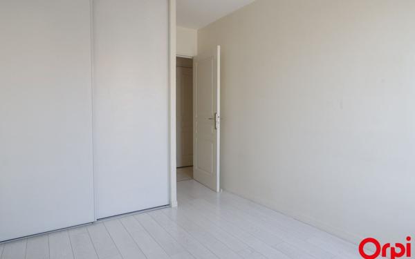 Appartement à louer    3 pièces •  Vénissieux