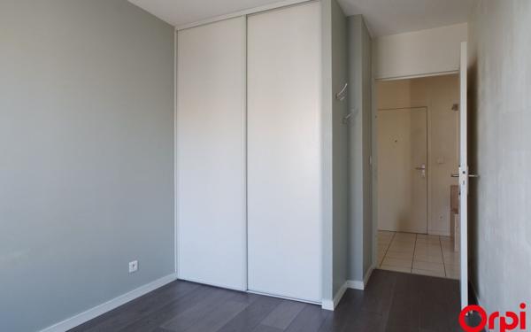 Appartement à louer    3 pièces •  Vénissieux