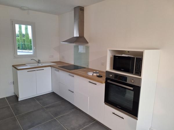 MAISON DE PLAIN PIED 2 CHAMBRES A JONZAC - LIBRE AU 1ER AOUT