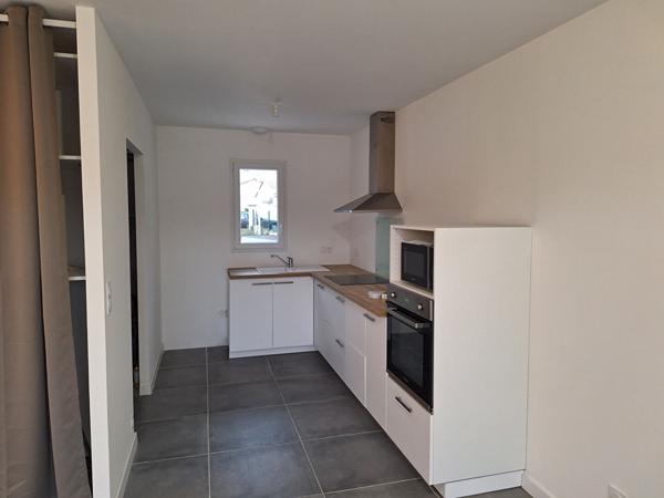 MAISON DE PLAIN PIED 2 CHAMBRES A JONZAC - LIBRE AU 1ER AOUT