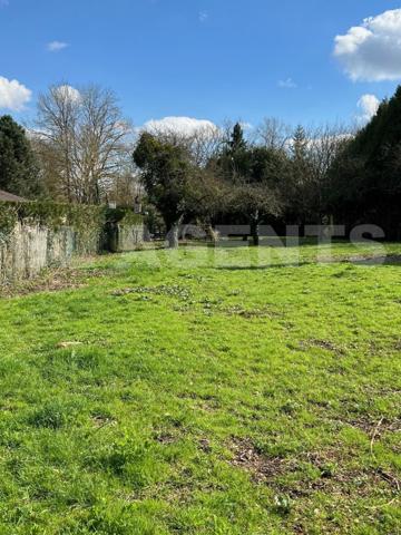 Nouveau, à 3 kms de Bailly Romainvilliers, beau terrain à bâtir de 770 m² env. possibilité R+1+C, vi