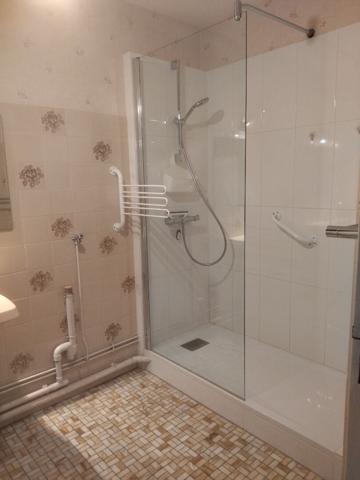 APPARTEMENT T3 - REZ-DE-CHAUSSEE - RESIDENCE CALME ET SECURISEE - BLOIS