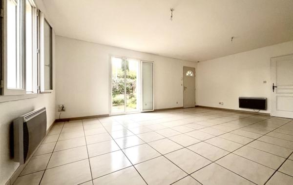 Vente Maison plain pied avec jardin rénové(e) Nimes   