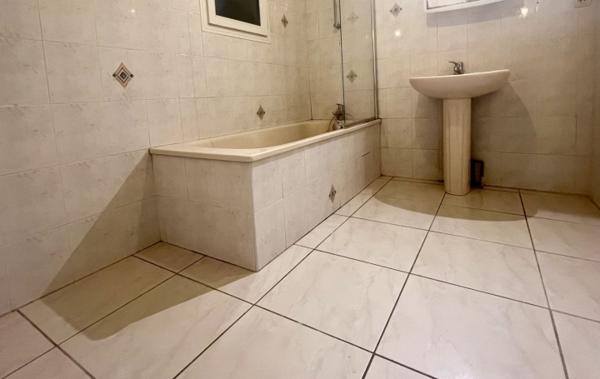 Vente Maison plain pied avec jardin rénové(e) Nimes   