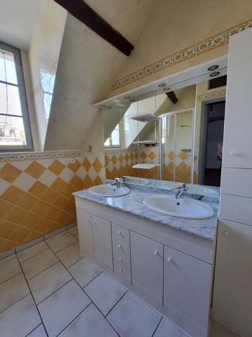MAISON DE VILLE TRIPLEX - COEUR DE SAINT AIGNAN