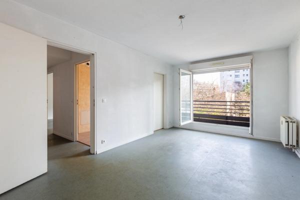 SAINT-DENIS (93200) - APPARTEMENT 3 PIECES - TRES LUMINEUX - BALCON - PARKING