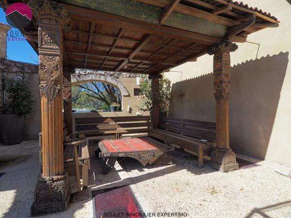 Villes-sur-Auzon (84570) Maison avec gîte attenant et piscine
