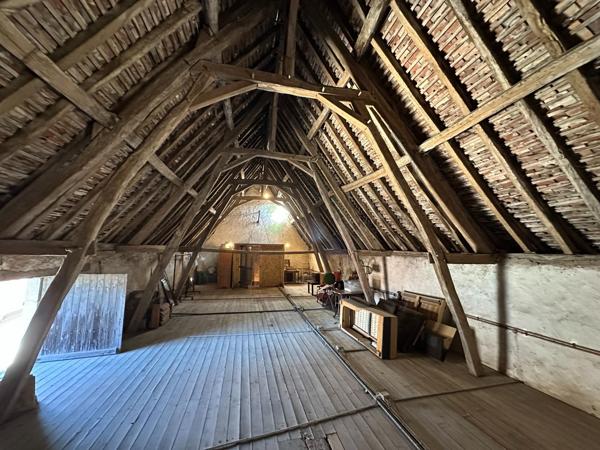 Loft/atelier/surface à ANGLES-SUR-L'ANGLIN, 86260 - 1 pièce 130m²