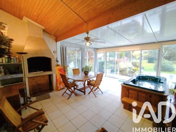 Maison à vendre 6 pièces 205 m² Le Pian-Médoc