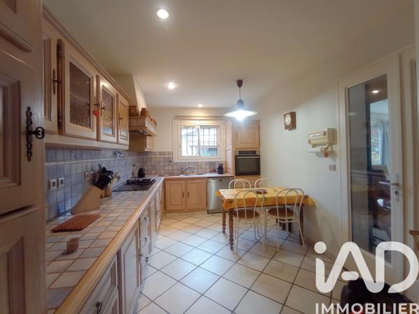 Maison à vendre 6 pièces 205 m² Le Pian-Médoc