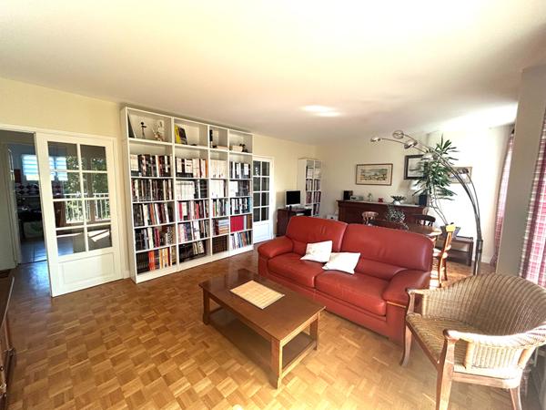 APPARTEMENT QUARTIER BLONDEAUX