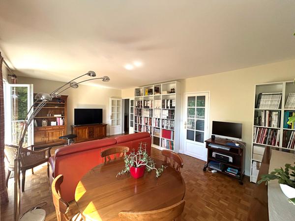 APPARTEMENT QUARTIER BLONDEAUX