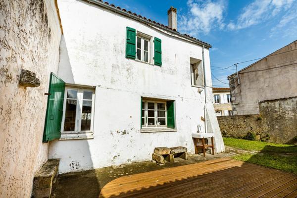 Maison à vendre    5 pièces •  Marennes