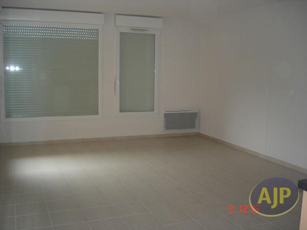Location appartement Pons : 410 € - AJP Immobilier Pons