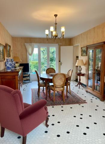 À vendre - Maison mitoyenne 1 côté, 5 pièces située à Tours (37100)